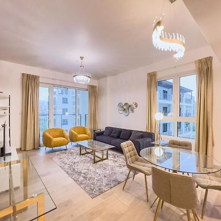 Lovely 2-Bedroom Vacation Home Near Beach Dubaj Kültér fotó