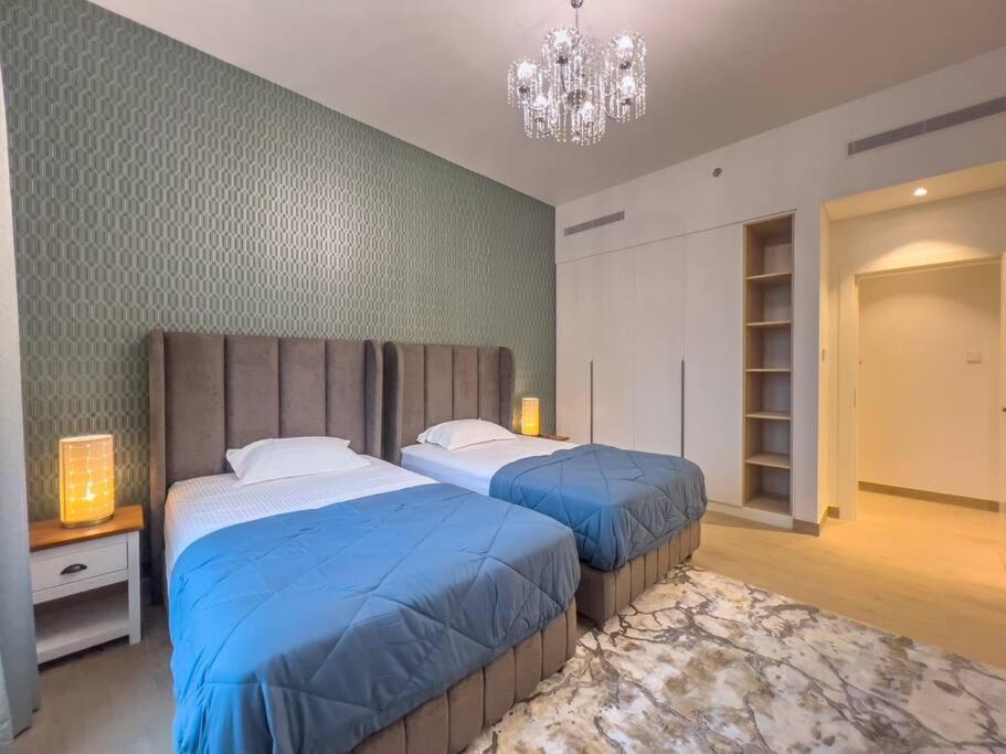 Lovely 2-Bedroom Vacation Home Near Beach Dubaj Kültér fotó