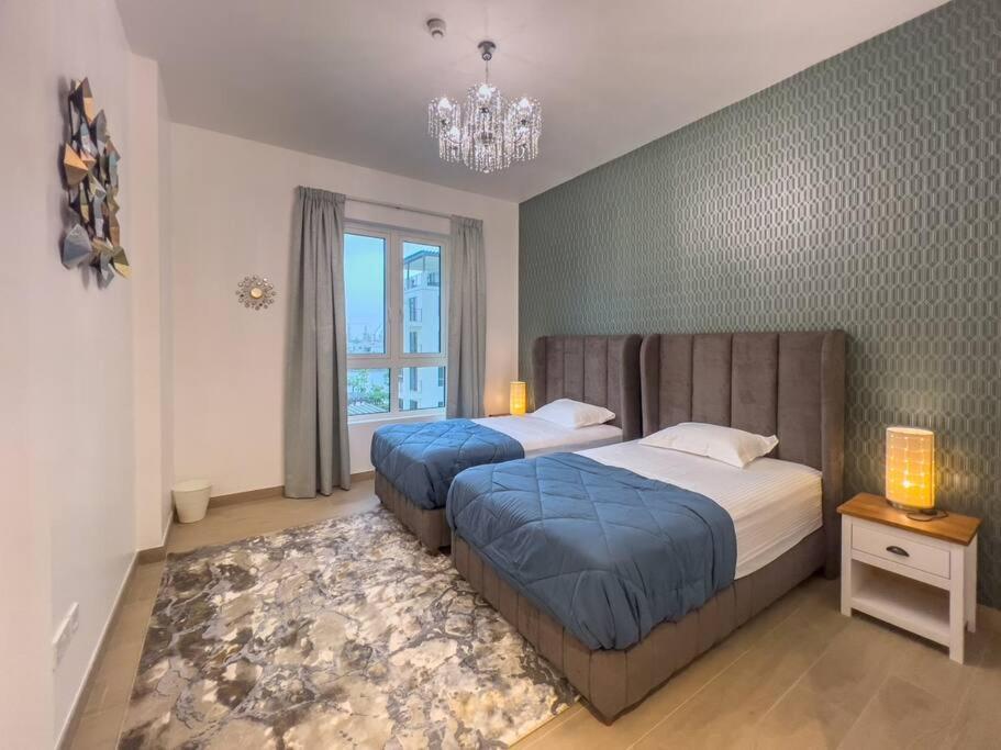 Lovely 2-Bedroom Vacation Home Near Beach Dubaj Kültér fotó